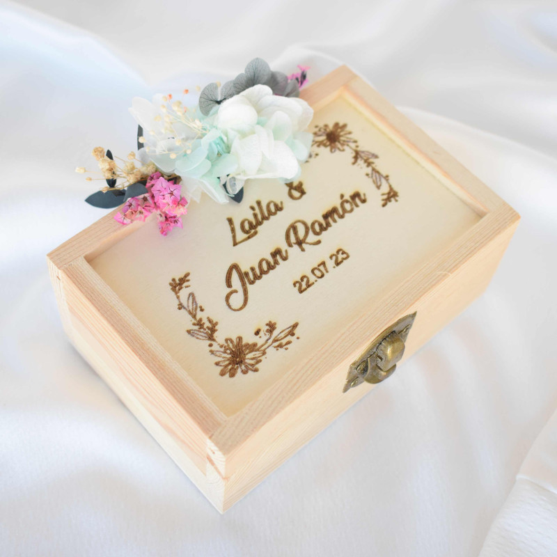 Caja de madera porta alianzas y arras Ayna