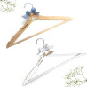 Pack de perchas novios personalizadas de madera | Perchas boda